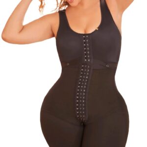 Hourglass with bra
